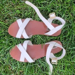 {Steve Madden} White Sandals